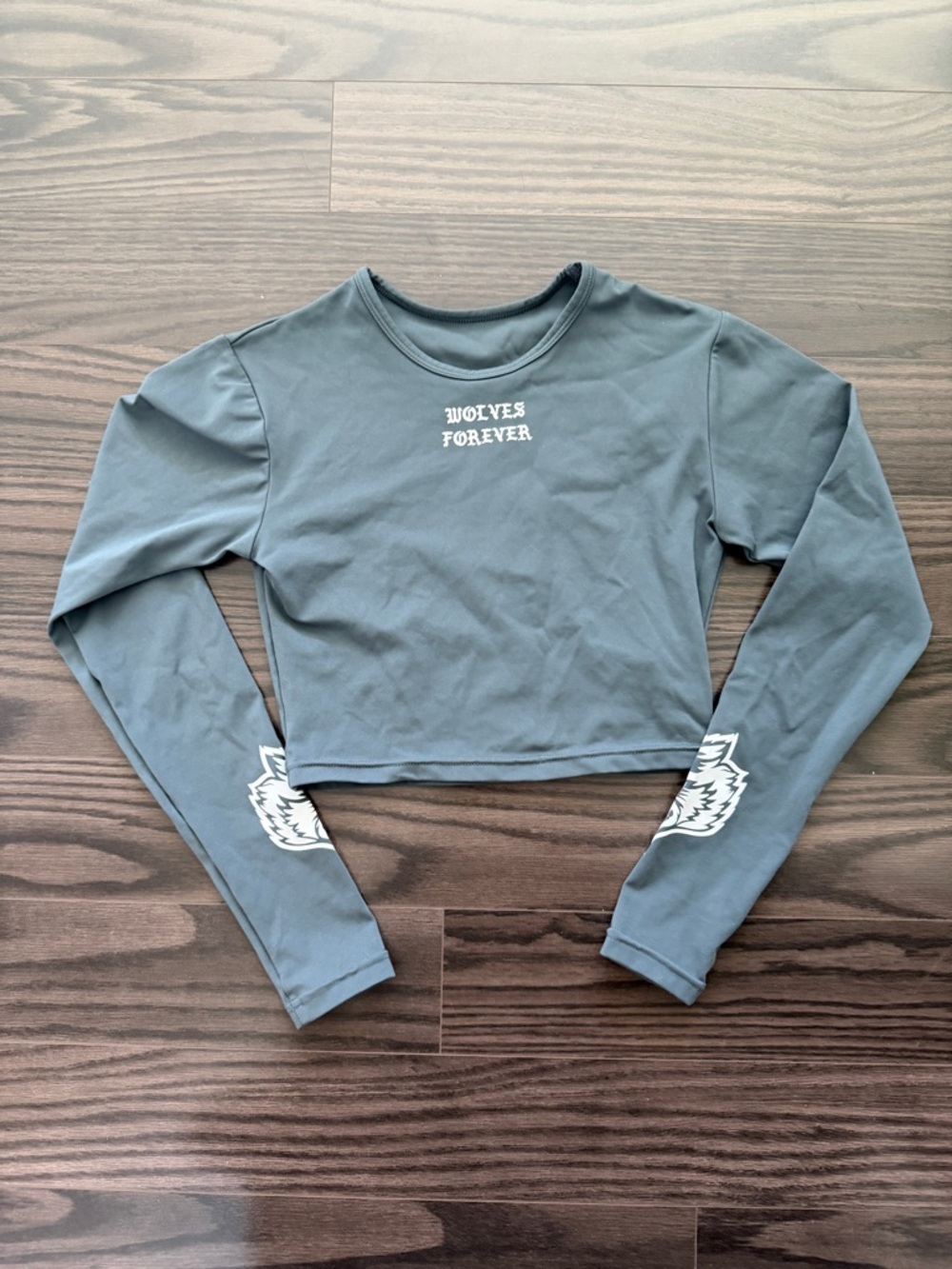Darc Sport Wolves Forever Long-Sleeve Crop Top - Charcoal Limited Edition Small